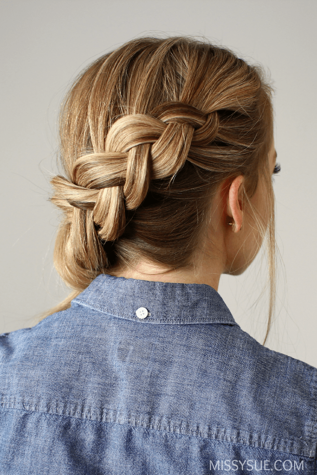 Lulus How-To: The Knotted Side Pony - Lulus.com Fashion Blog