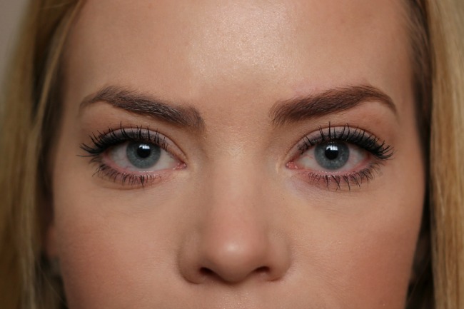 How to Fill in Brows Using Eyeshadow